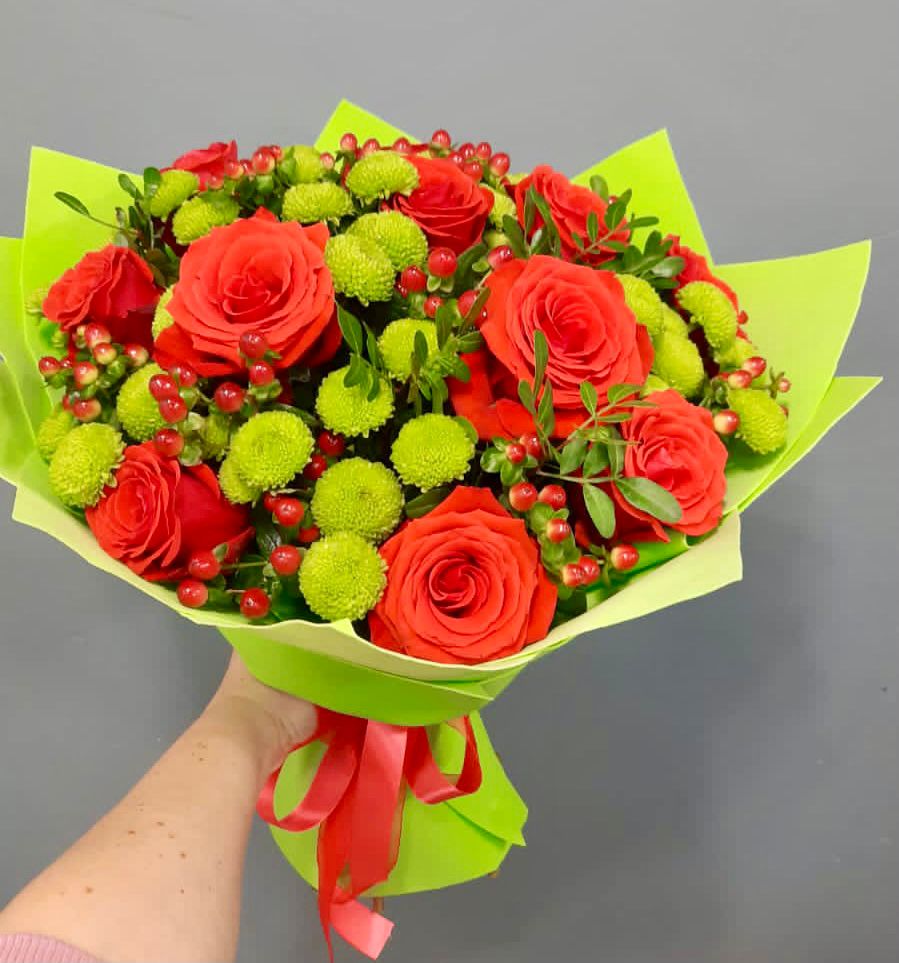 Букет цветов из: Хризантемы и Розы в Шварцевский