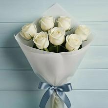 Букет 7 Белых роз Эдлесс Лав в Шварцевский