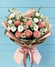 Букет цветов из:  Розы, Альстромерии и Лизиантусы в Шварцевский