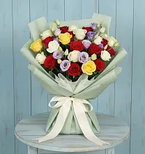 Букет цветов из:  Розы в Шварцевский