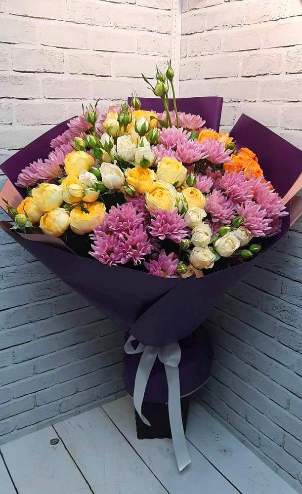 Букет цветов из: Хризантемы и Розы в Шварцевский
