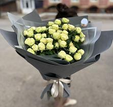 Букет Белые кустовые розы Солинеро в Шварцевский