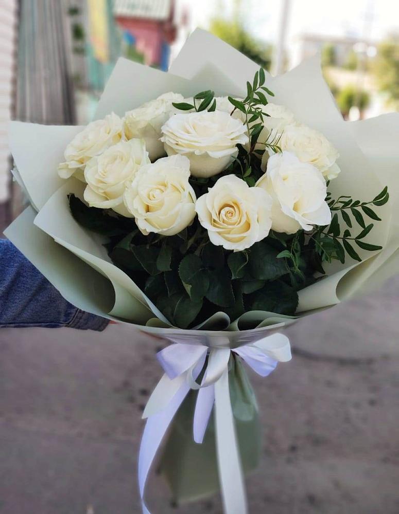 Букет Белые розы Проуд в Шварцевский