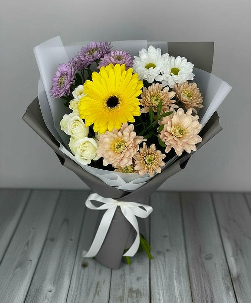 Букет цветов из: Розы, Герберы и Хризантемы в Шварцевский