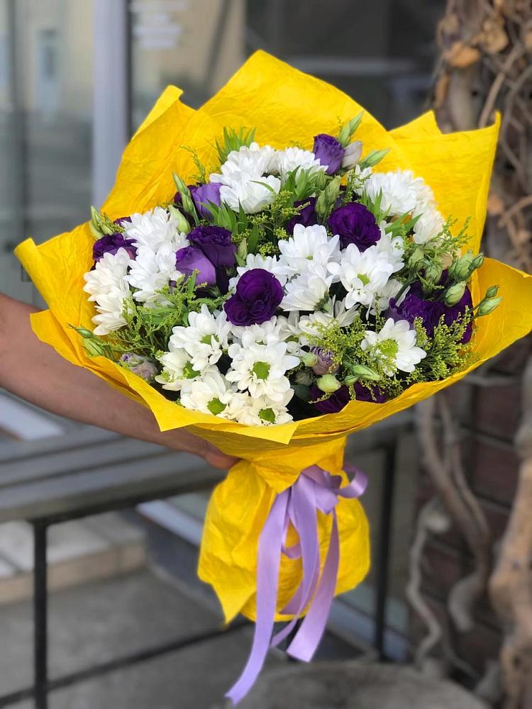 Букет цветов из: Ирисы, Хризантемы и Ромашки в Шварцевский