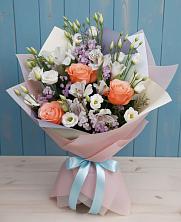Букет цветов из:  Лизиантусы, Розы, Альстромерии и Гипсофила в Шварцевский