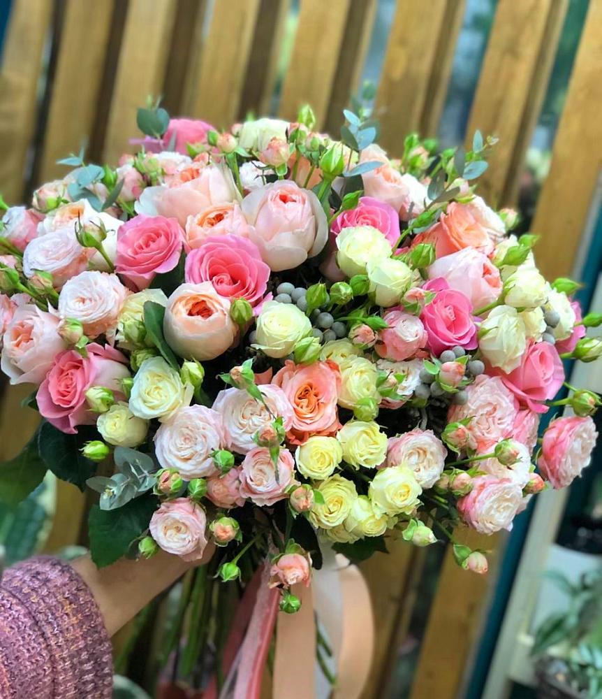 Букет цветов из: Розы в Шварцевский