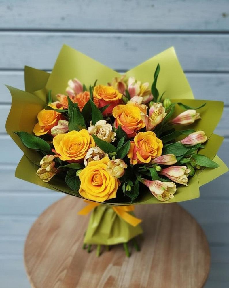 Букет цветов из: Альстромерии и Розы в Шварцевский