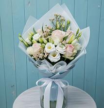 Букет цветов из:  Розы и Лизиантусы в Шварцевский