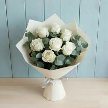 Букет Белые розы в Эвкалипте в Шварцевский