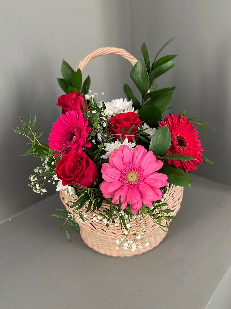 Цветочная композиция из Розы, Хризантемы и Герберы в корзине в Шварцевский