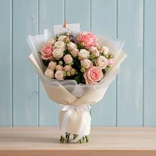 Букет цветов из:  Розы в Шварцевский