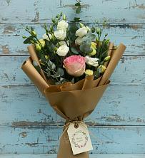 Букет цветов из:  Розы и Лизиантусы в Шварцевский