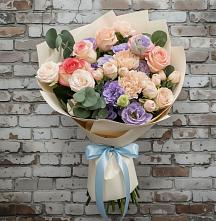 Букет цветов из:  Розы, Лизиантусы и Гвоздики в Шварцевский