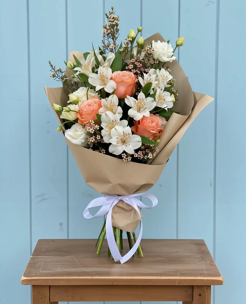 Букет цветов из: Альстромерии, Лизиантусы, Розы и Хризантемы в Шварцевский