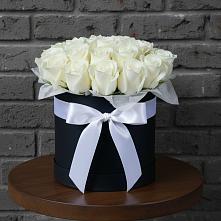 Цветочная композиция из Розы в шляпной коробке в Шварцевский